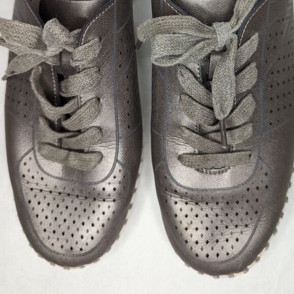 Caposhie Metallic Sneakers - Picture 7 of 10